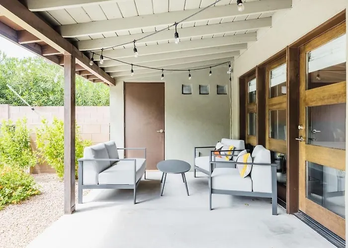 Holiday home Heated Pool Outdoor Kitchen Patio Modern Design Scottsdale